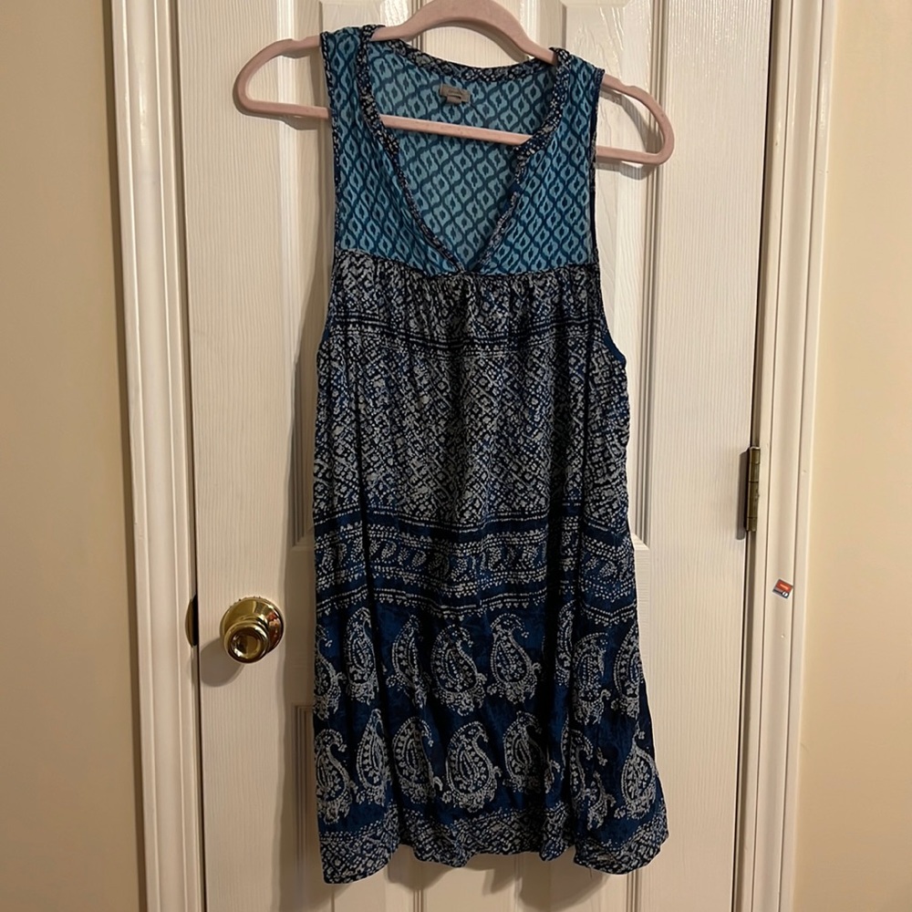 Blouse size large (L) print in blue colors